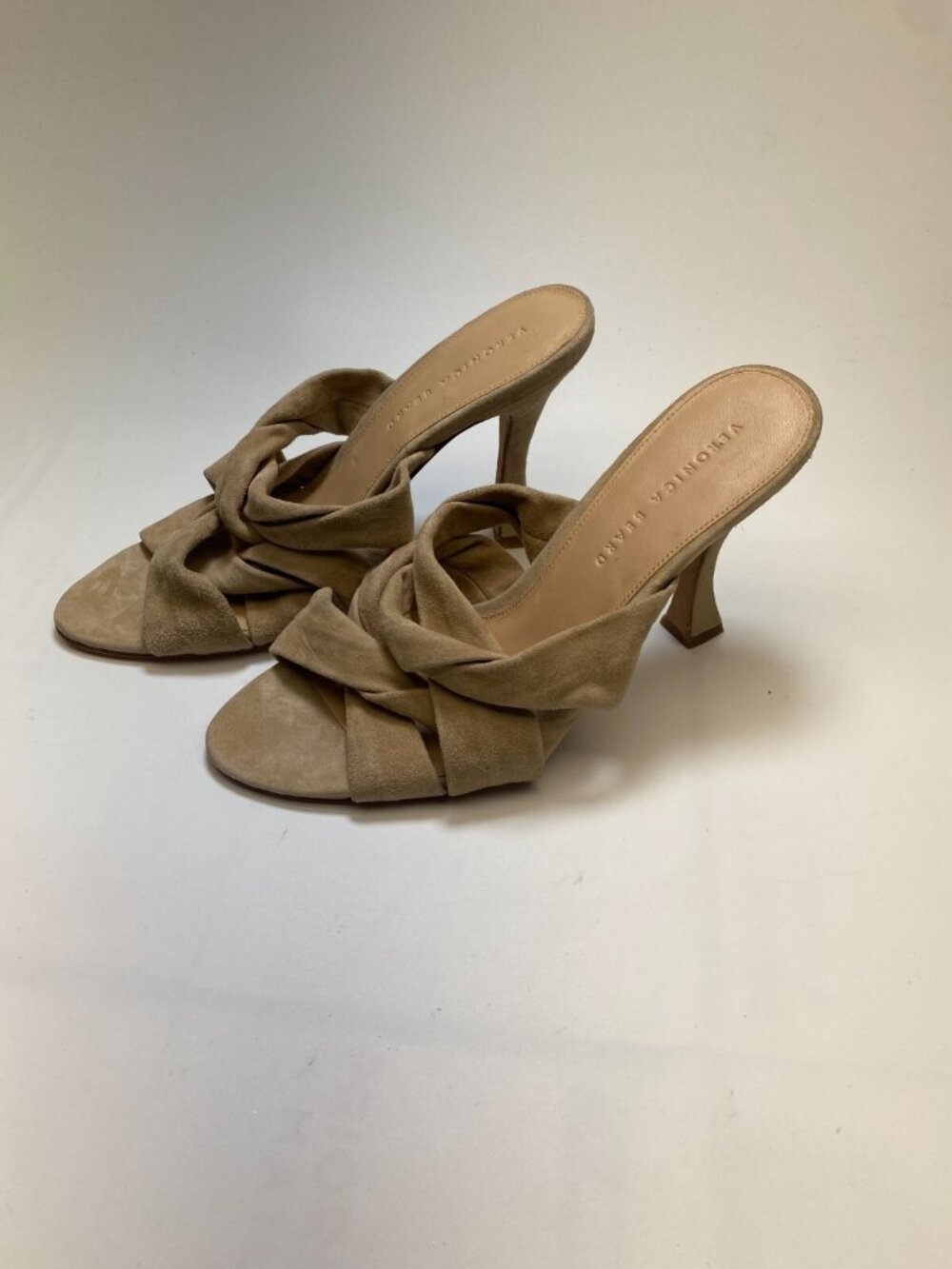 Veronica Beard Womens Alin Suede Sand Crisscross Heel Sz 9.5